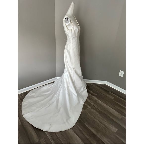 Carolina Herrera Hazel Wedding dress - Picture 6 of 11